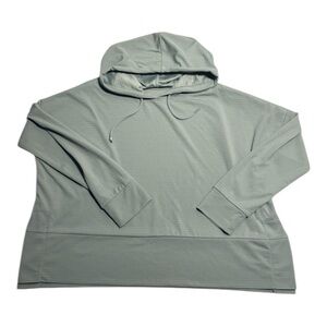 Mundetta Women’s Performance Luxury Hooded Sweatshirt Small